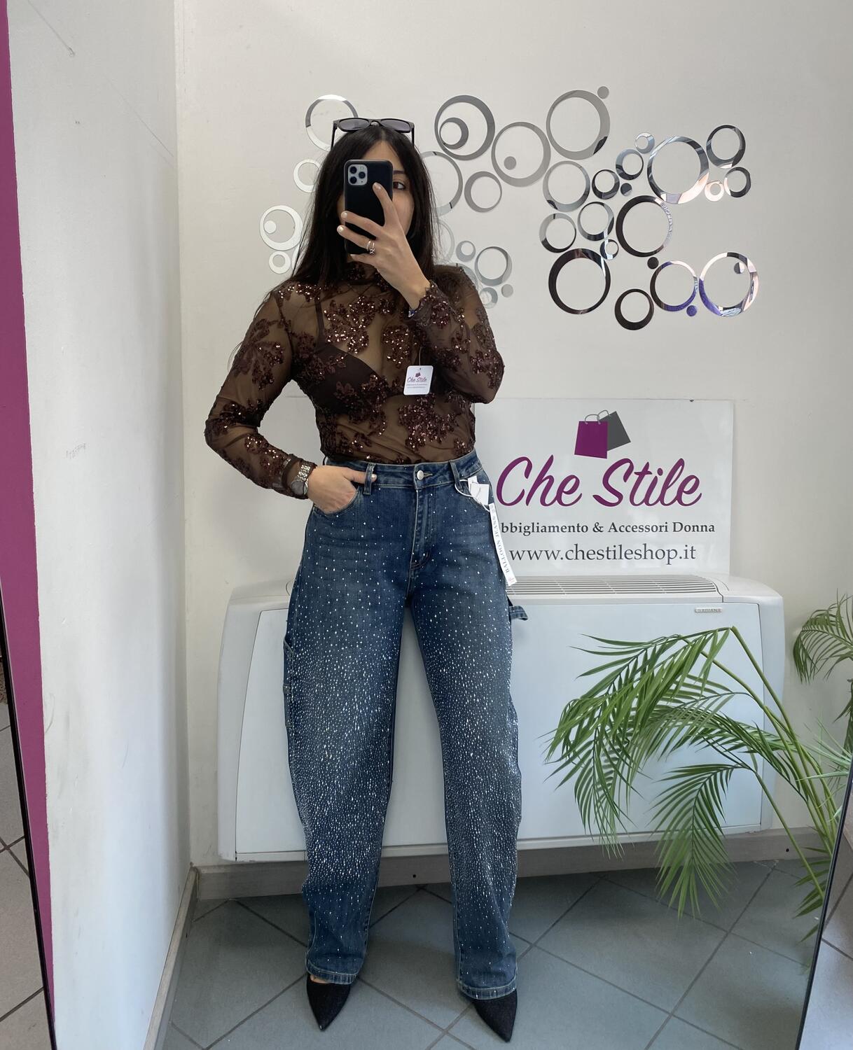 NOVITÀ Maglia velata con fiori in strass 