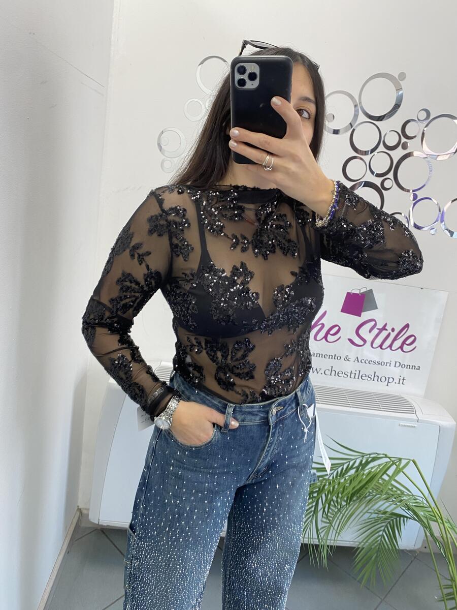 NOVITÀ Maglia velata con fiori in strass 