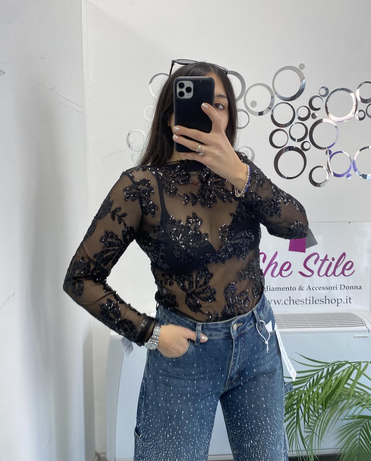 NOVITÀ Maglia velata con fiori in strass 