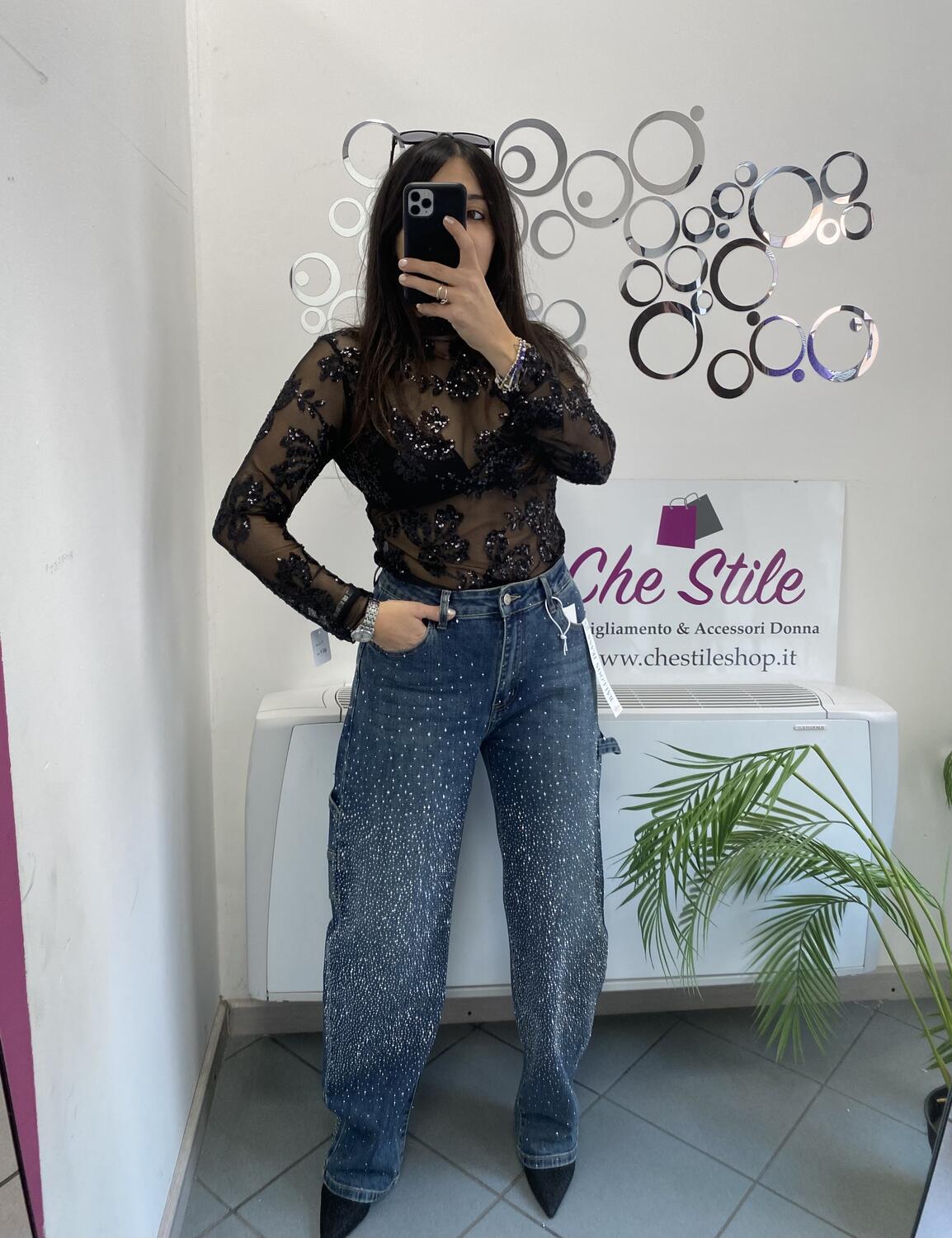 NOVITÀ Maglia velata con fiori in strass 