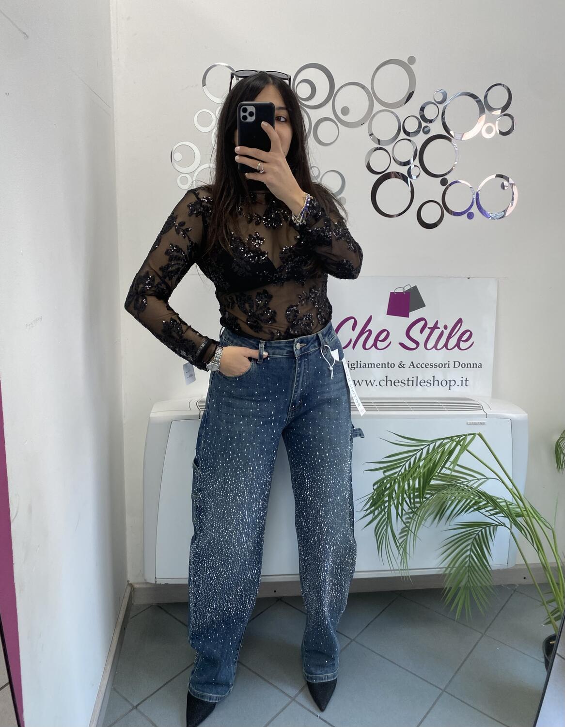 NOVITÀ Maglia velata con fiori in strass 