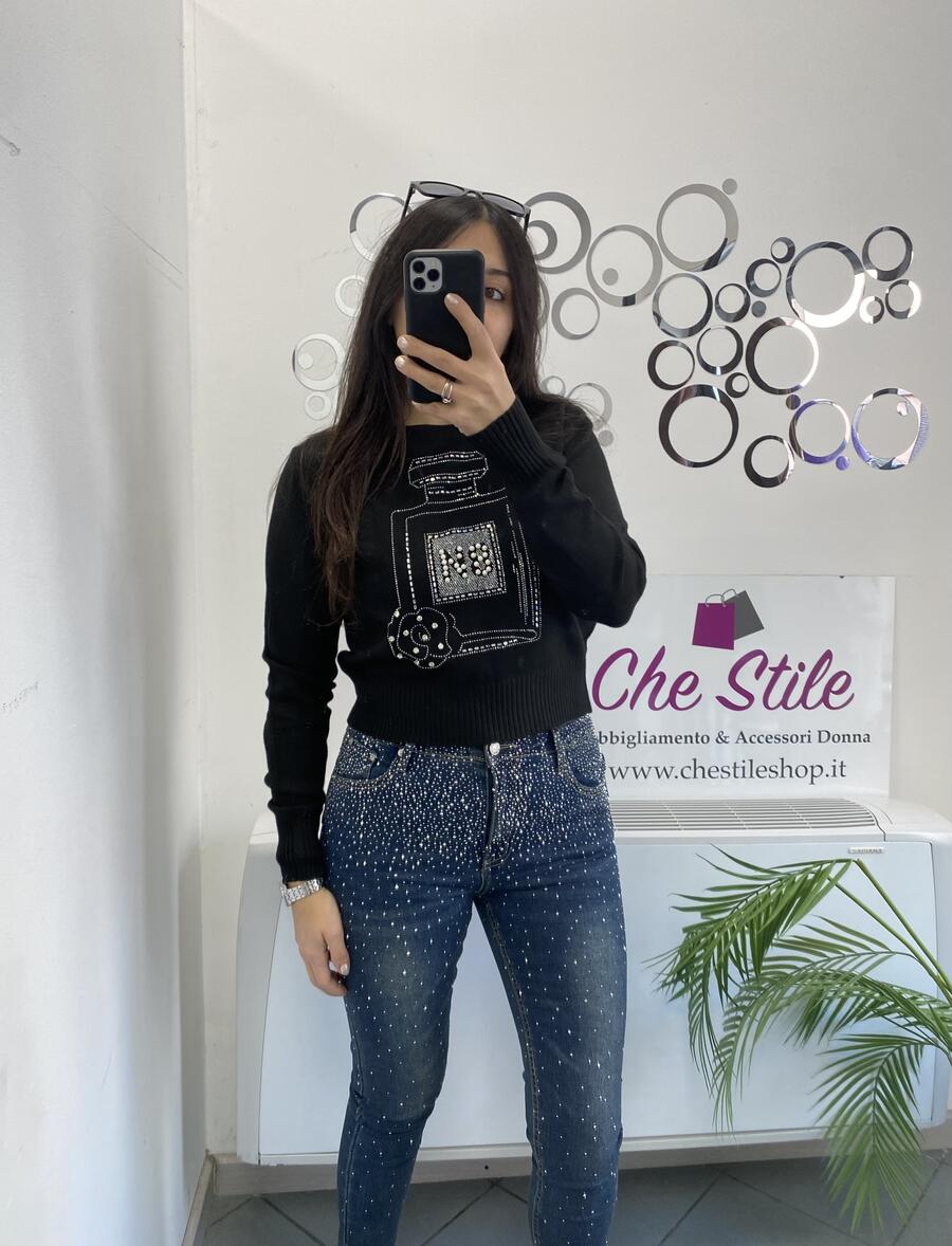 NOVITÀ Pull disegno profumo con strass e perline