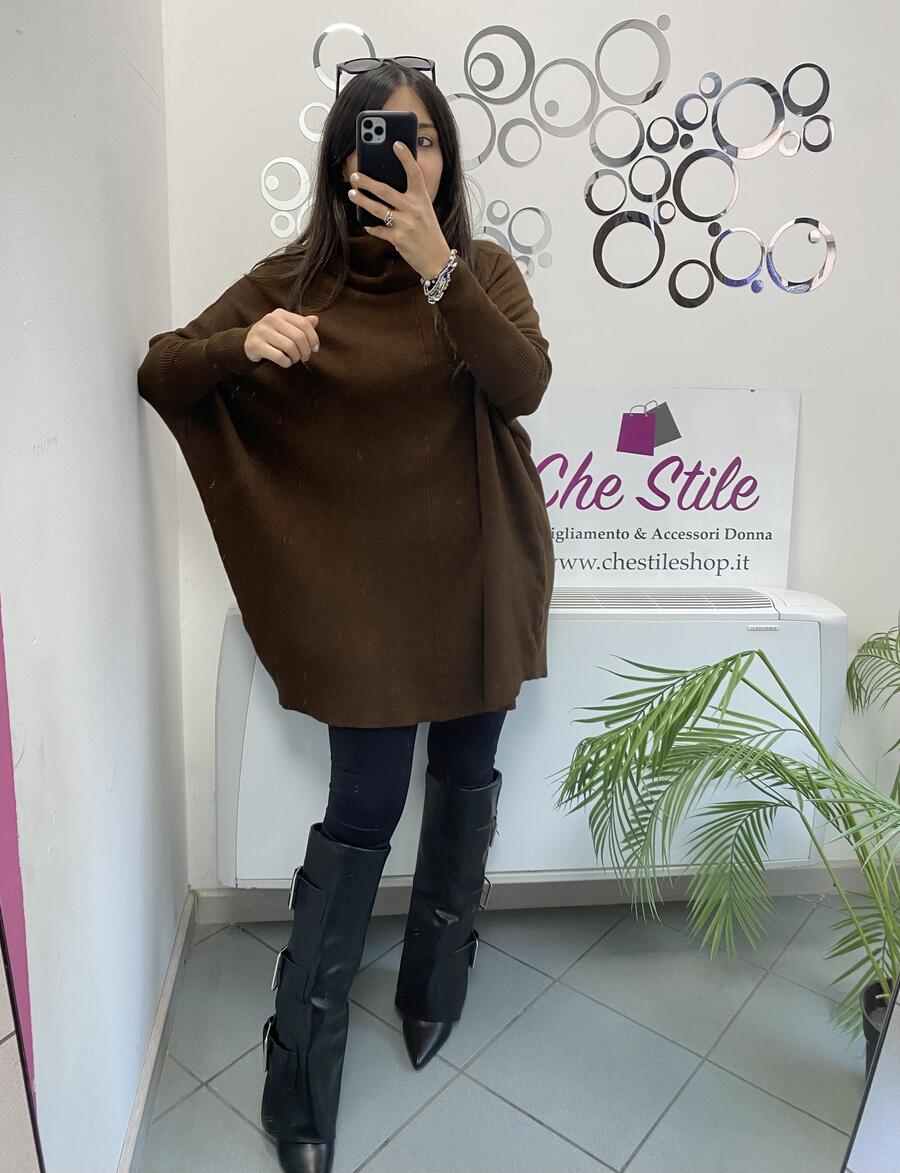 NOVITÀ Abito/maxi pull dolcevita con manica a pipistrello