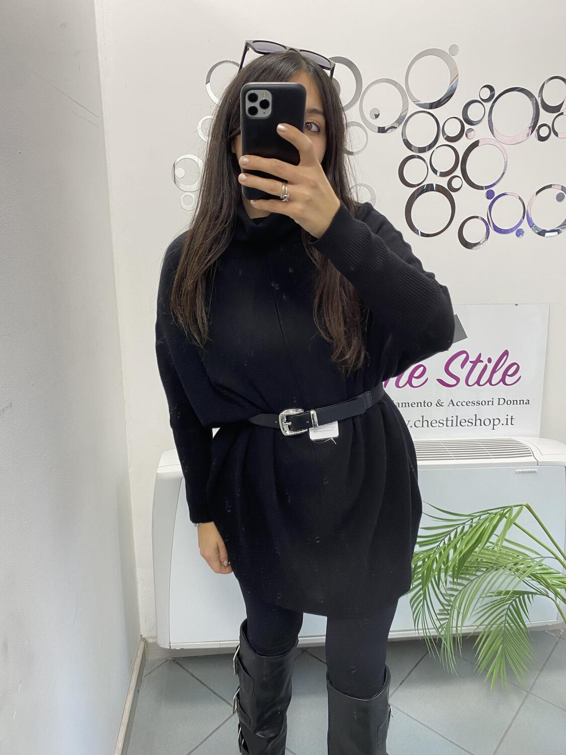 NOVITÀ Abito/maxi pull dolcevita con manica a pipistrello