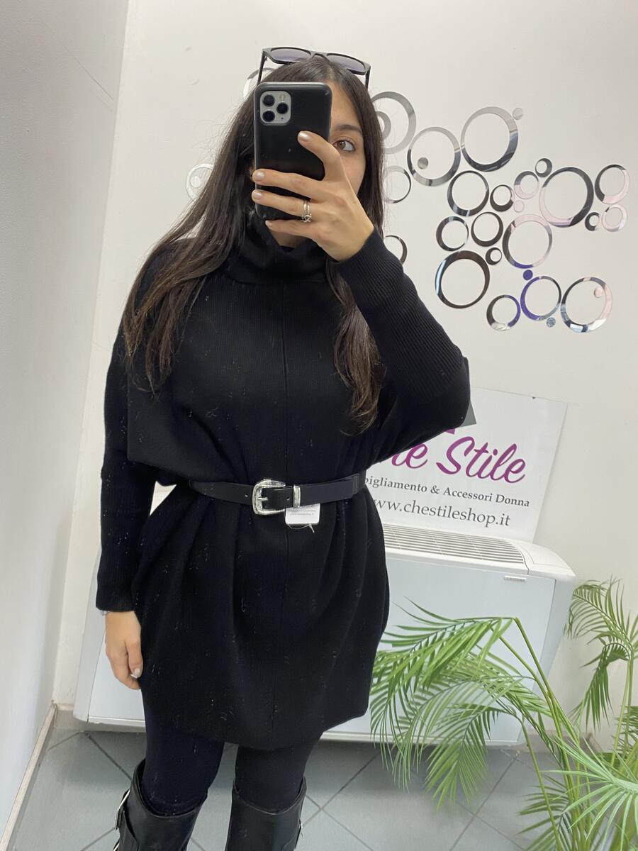 NOVITÀ Abito/maxi pull dolcevita con manica a pipistrello