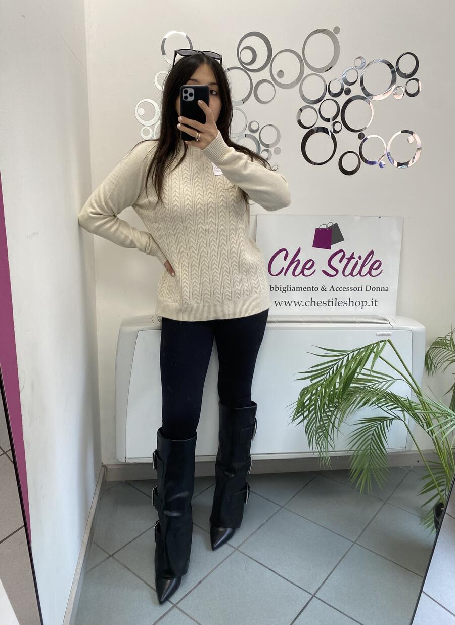 NOVITÀ Pull mezzo collo trama treccia frontale