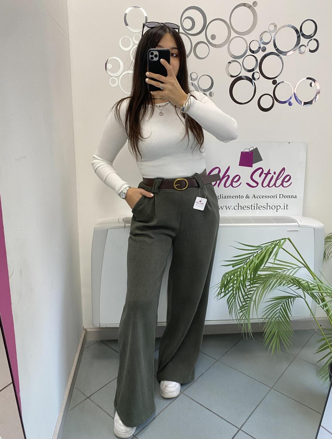 NOVITÀ Pantapalazzo a costine in velluto 