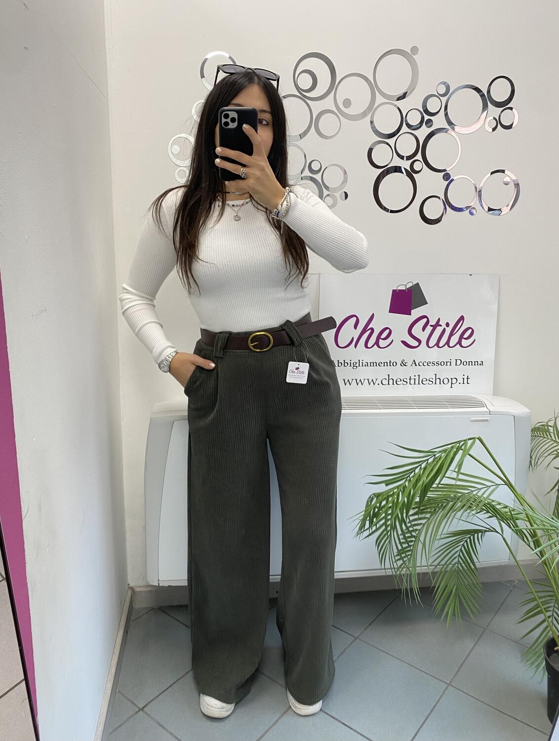 NOVITÀ Pantapalazzo a costine in velluto 