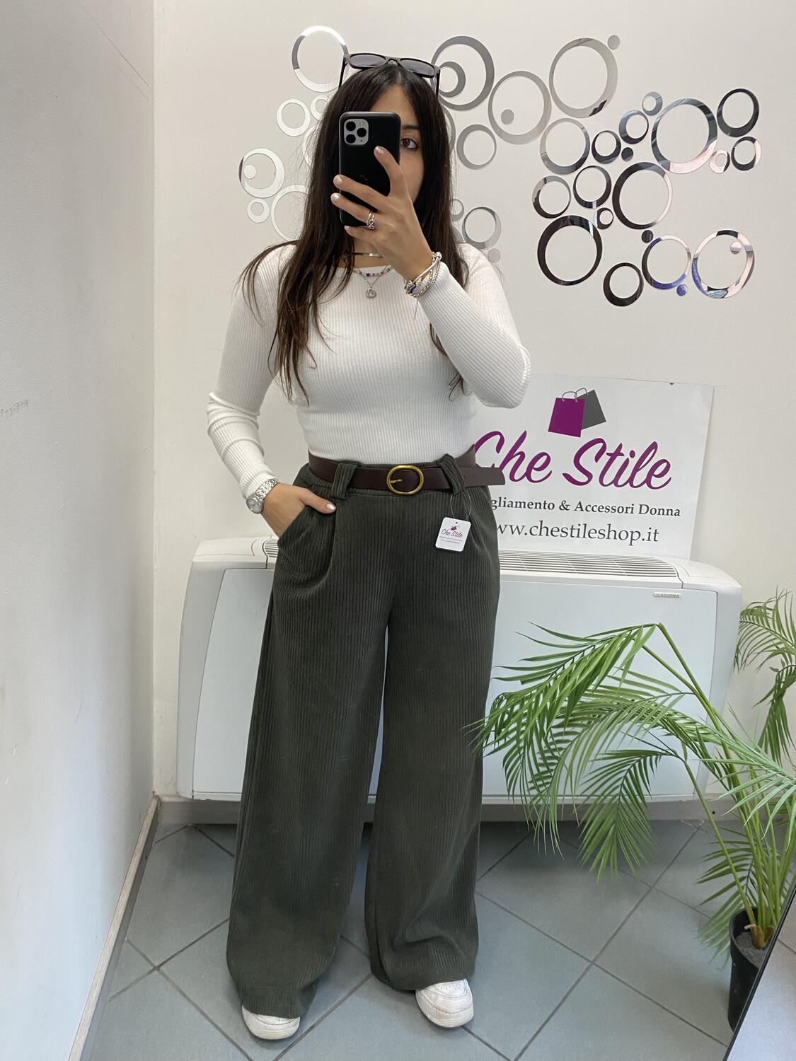 NOVITÀ Pantapalazzo a costine in velluto 