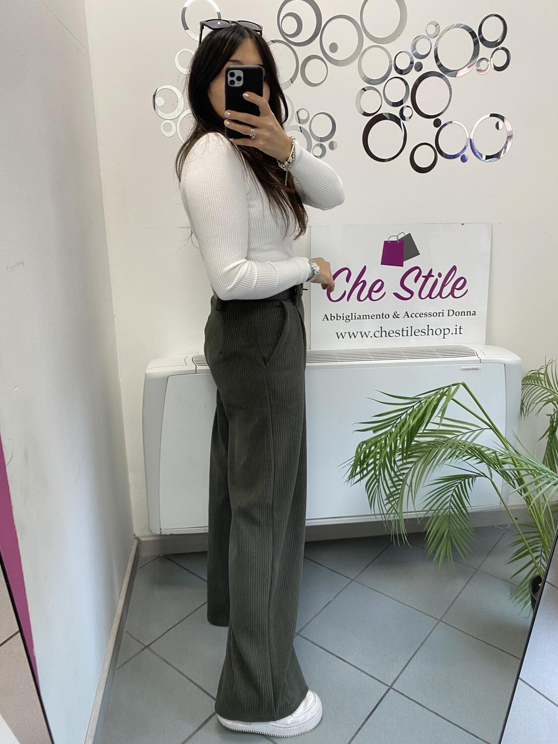 NOVITÀ Pantapalazzo a costine in velluto 