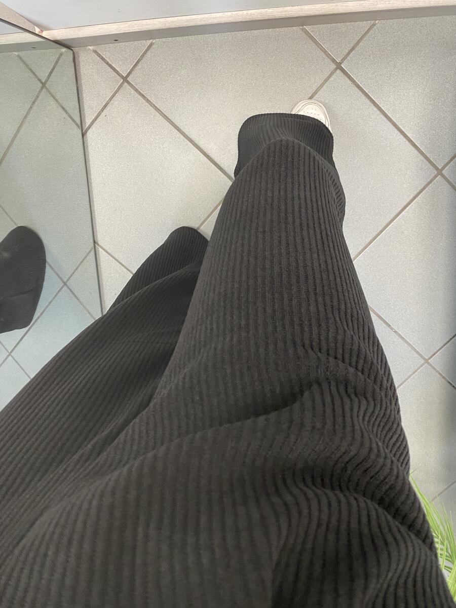 NOVITÀ Pantapalazzo a costine in velluto 