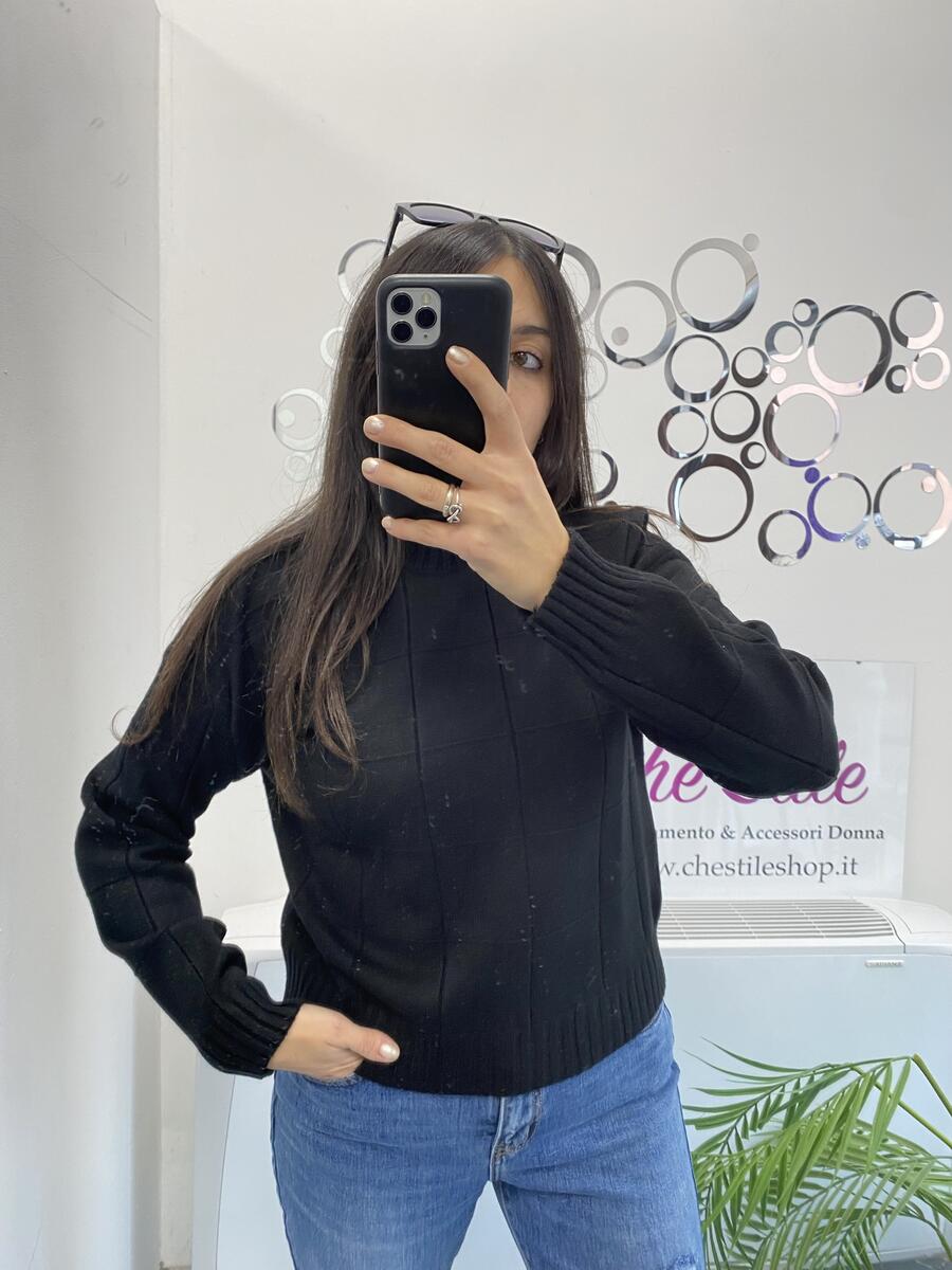 NOVITÀ Pull dolcevita a scatoletta trama scacchi in rilievo