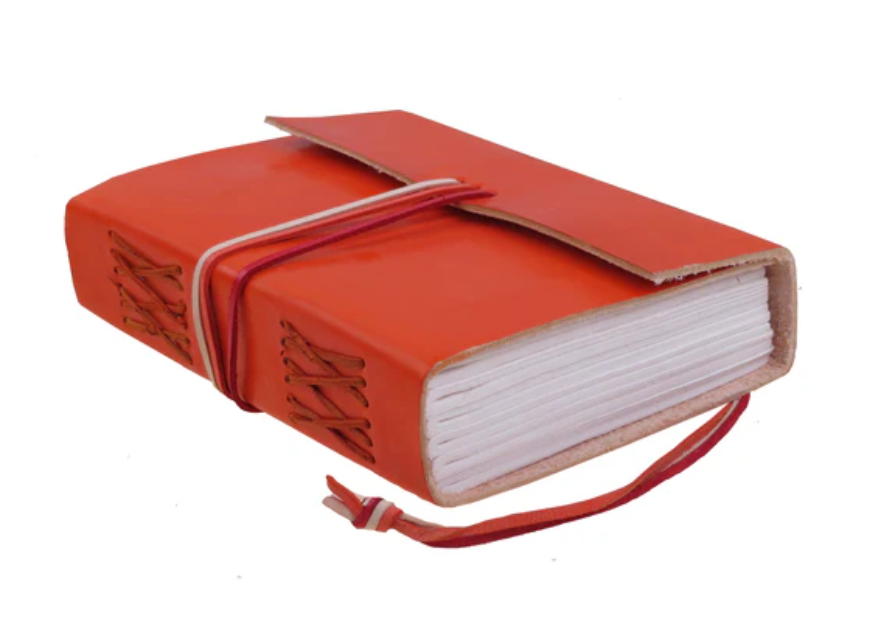 Notebook 12x15 cm – "Avventura" arancione- Taccuino artigianale in cuoio
