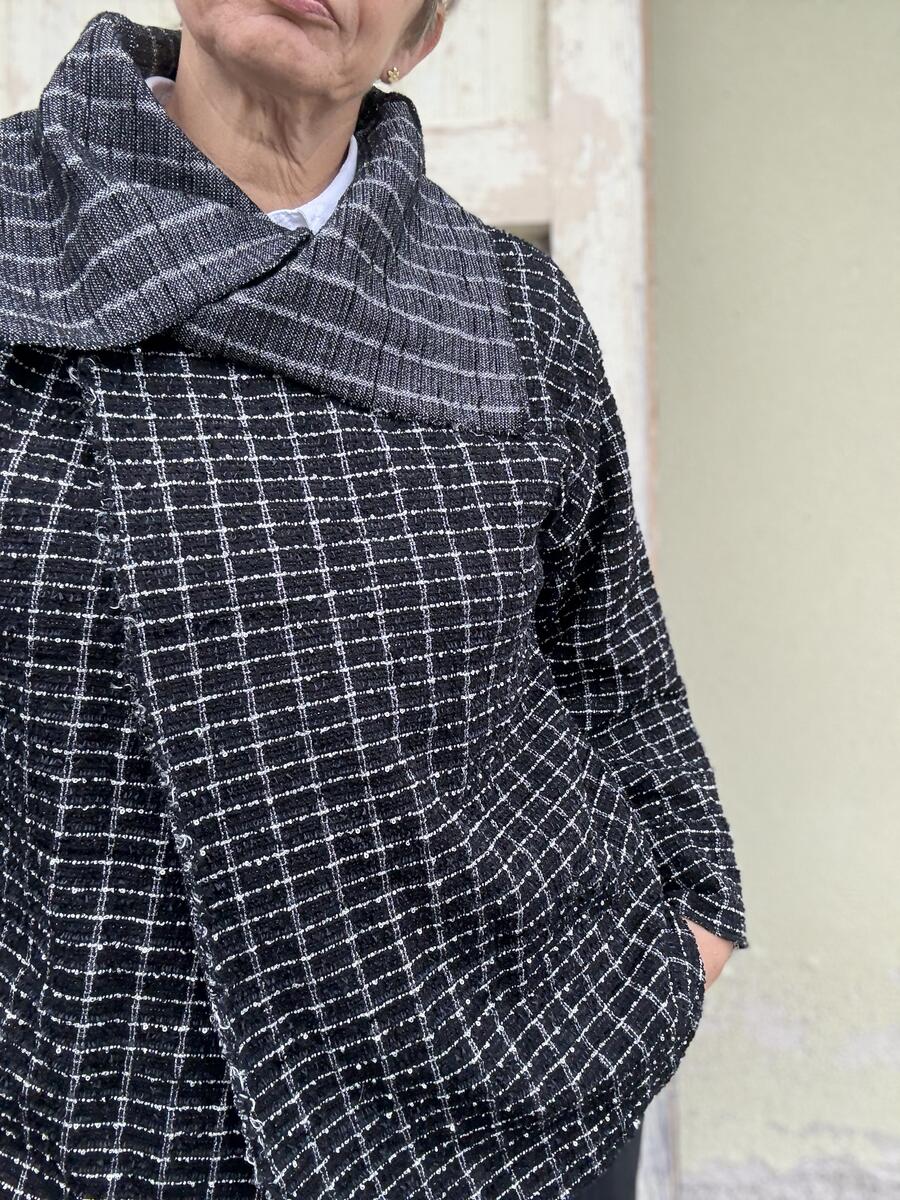 Giacca nero e mini paillettes