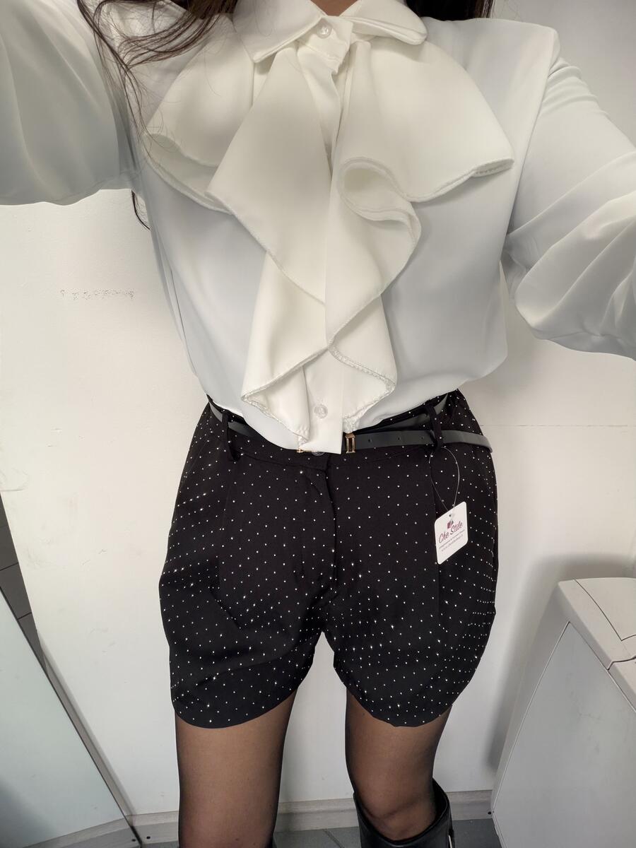 NOVITÀ Shorts brillantinato con cinturina