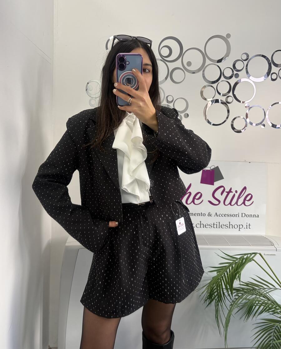 NOVITÀ Shorts brillantinato con cinturina