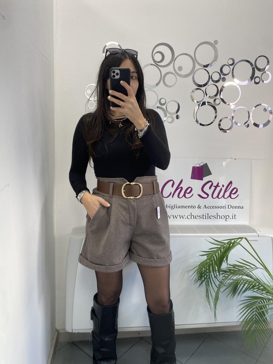 NOVITÀ Shorts in panno spigato a vita alta