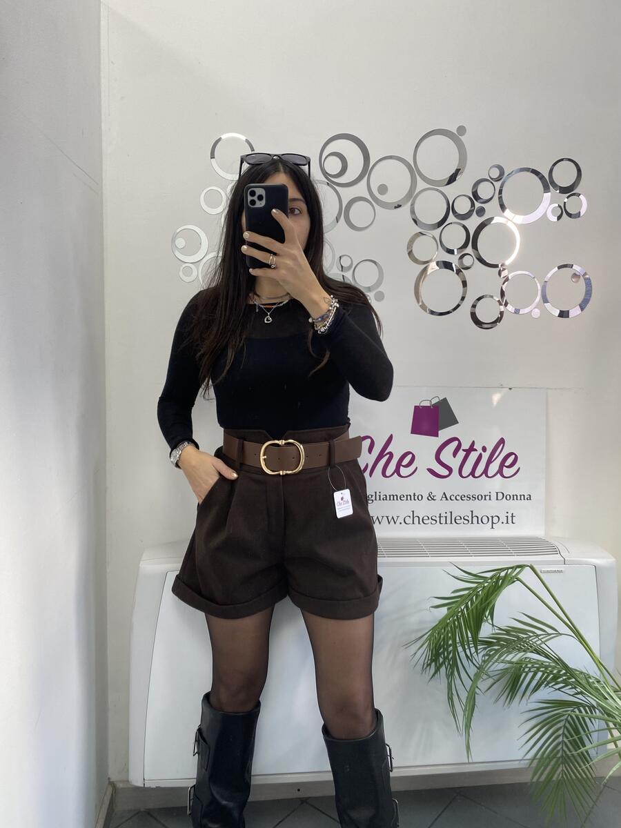 NOVITÀ Shorts in panno spigato a vita alta