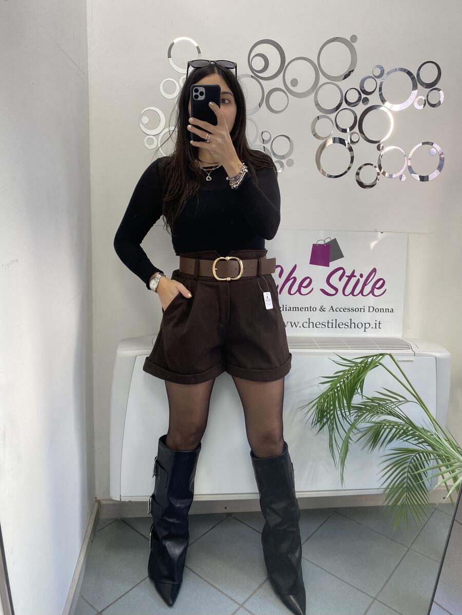 NOVITÀ Shorts in panno spigato a vita alta