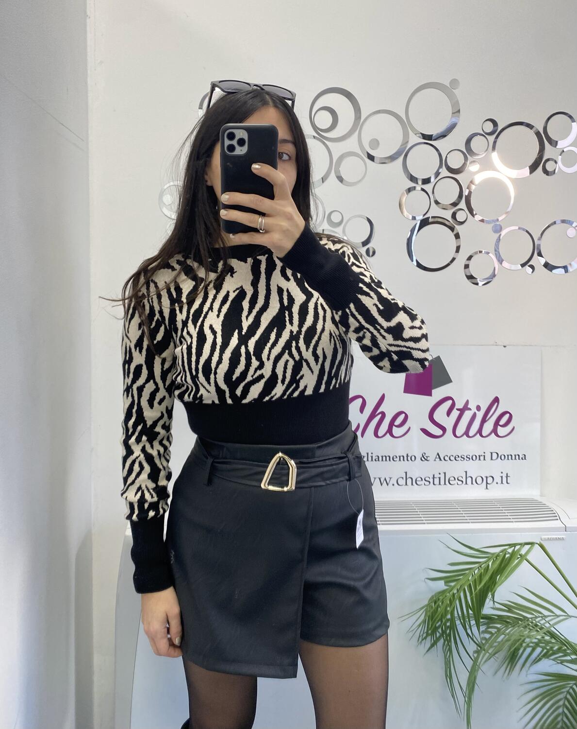 NOVITÀ Pull crop in viscosa maculato o tigrato