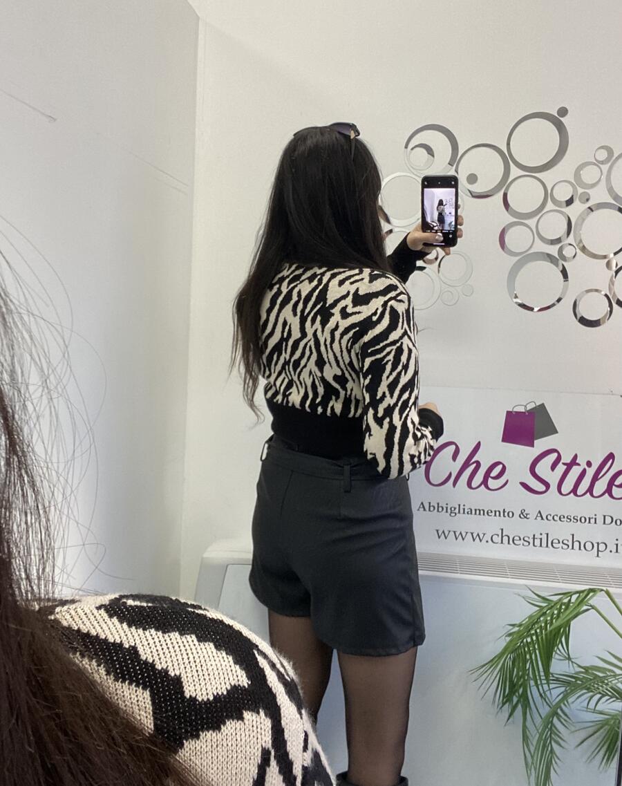 NOVITÀ Pull crop in viscosa maculato o tigrato