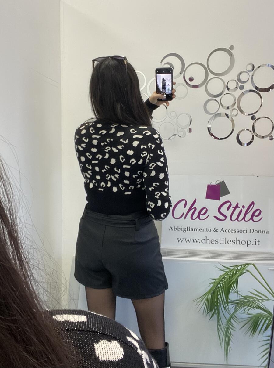 NOVITÀ Pull crop in viscosa maculato o tigrato