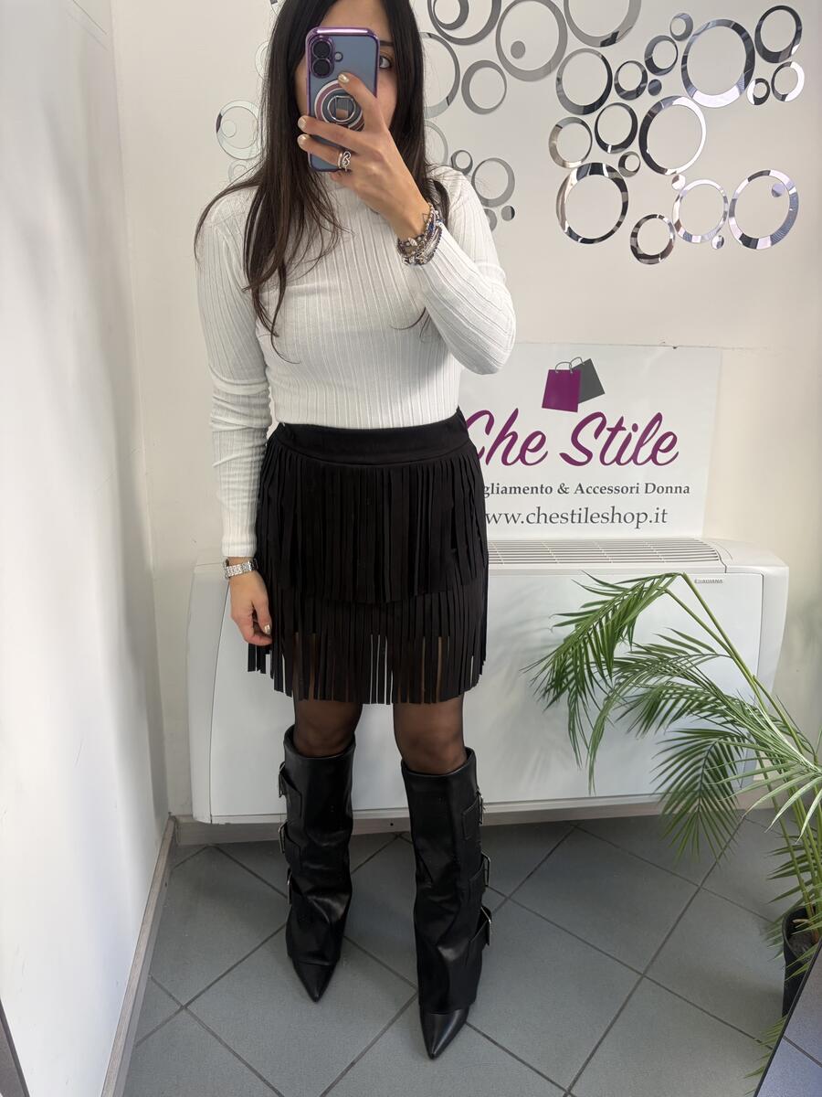 NOVITÀ Mini gonna scamosciata con frange