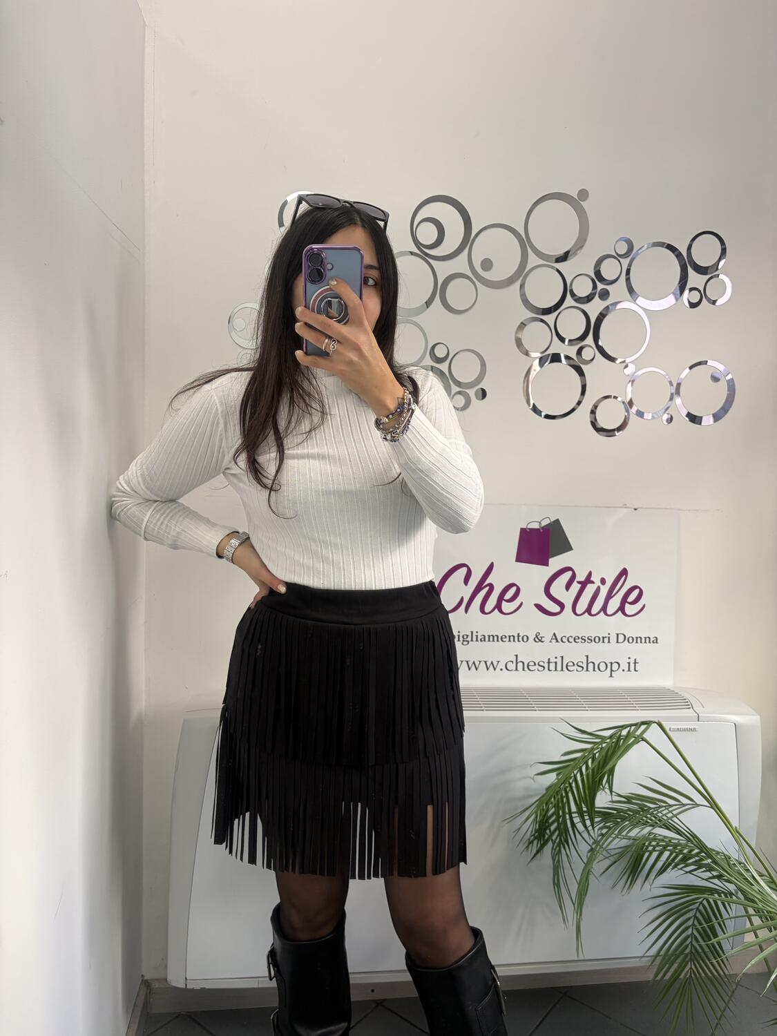 NOVITÀ Mini gonna scamosciata con frange