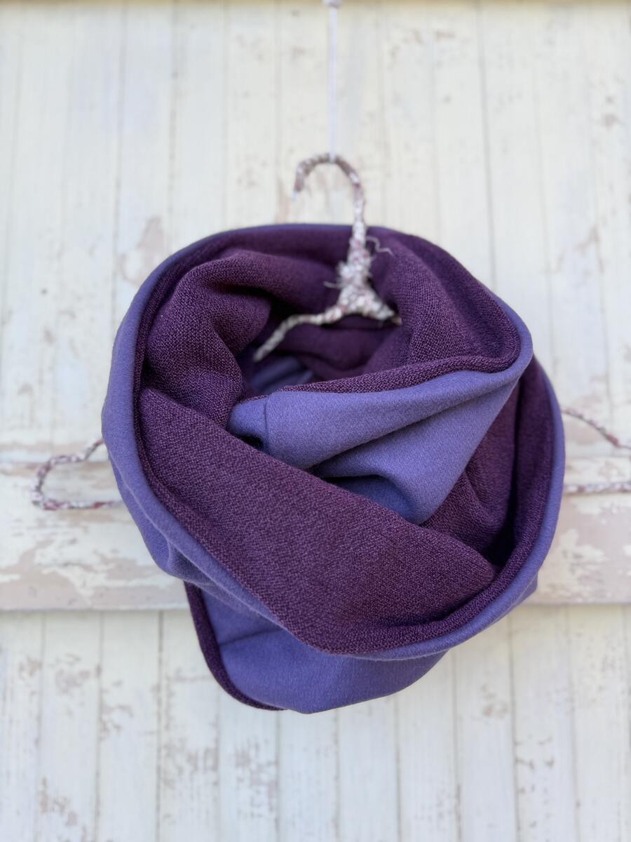 Sciarpa melanzana e viola