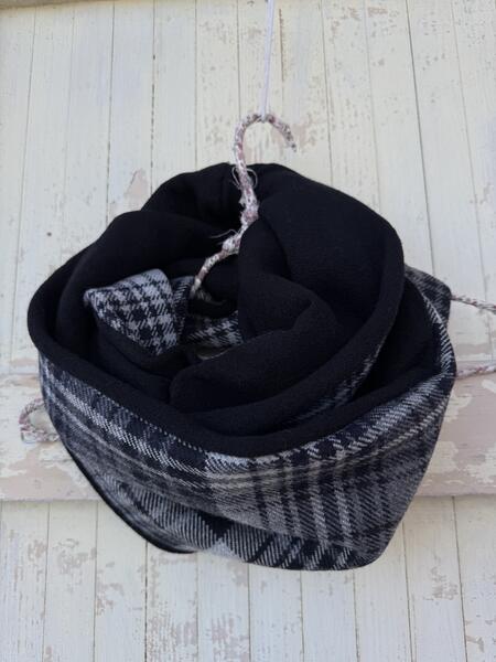 Sciarpa righe e quadri grigi