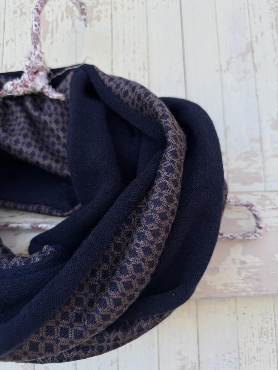 Sciarpa micro fantasia blu