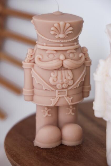 CANDELA SCHIACCIANOCI