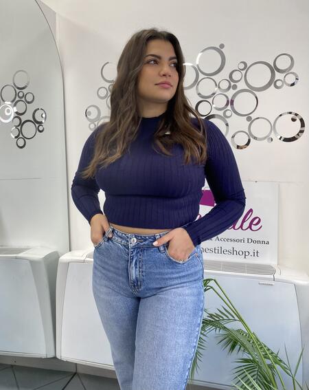 NOVITÀ Lupetto crop a costine larghe