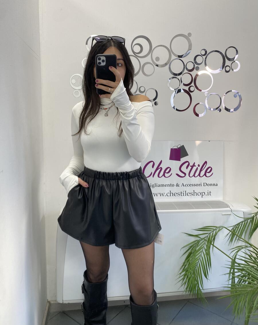 NOVITÀ Body scollo asimmetrico con polsini