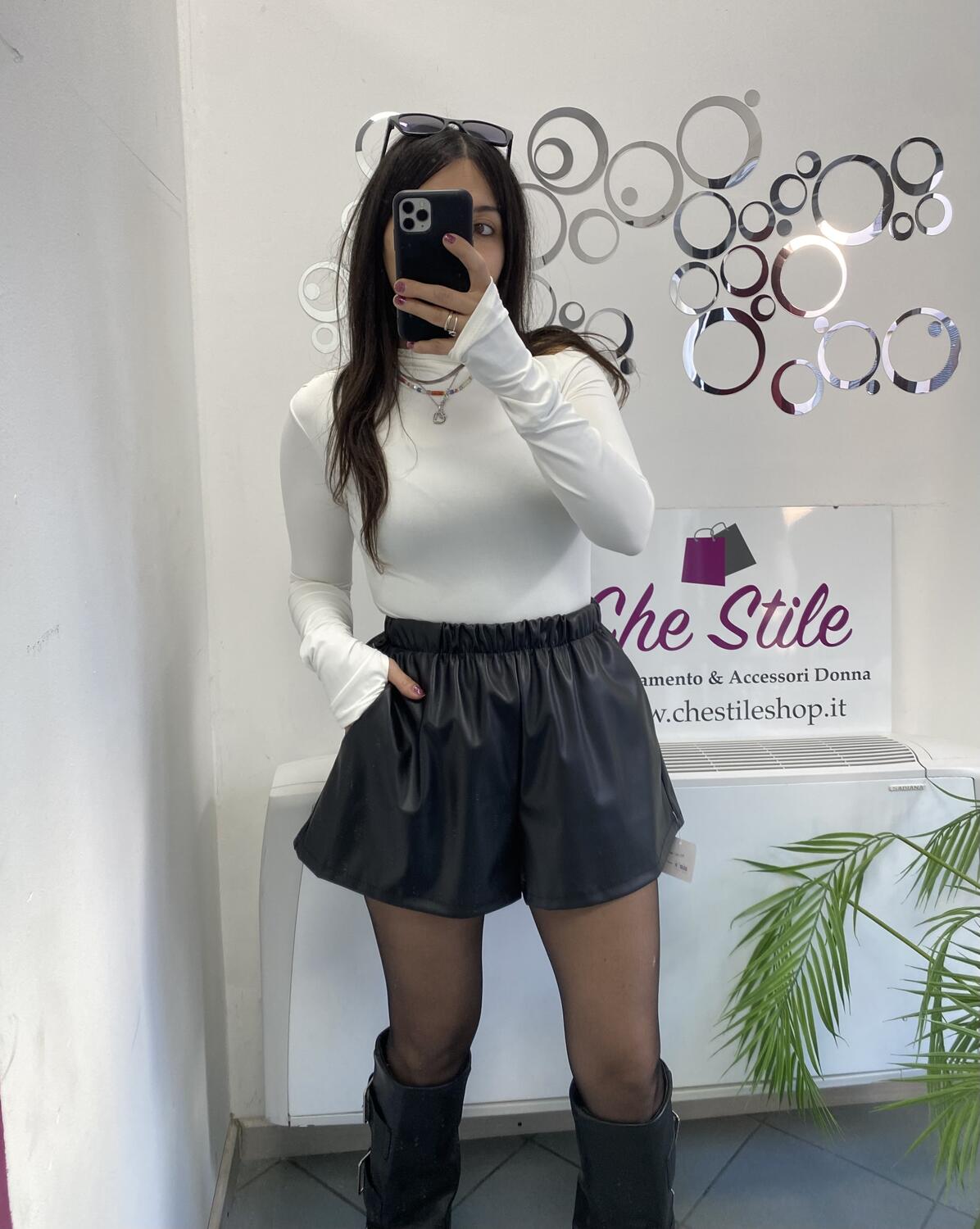 NOVITÀ Body scollo asimmetrico con polsini