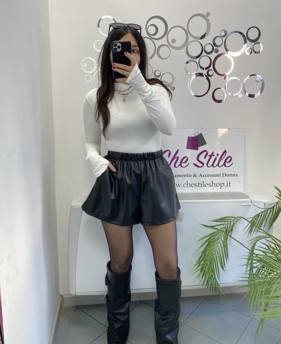 NOVITÀ Body scollo asimmetrico con polsini