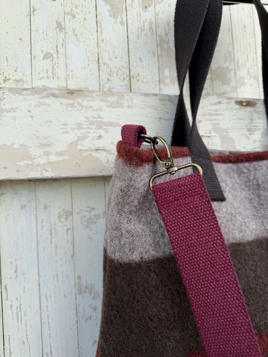 Borsa righe bordeaux