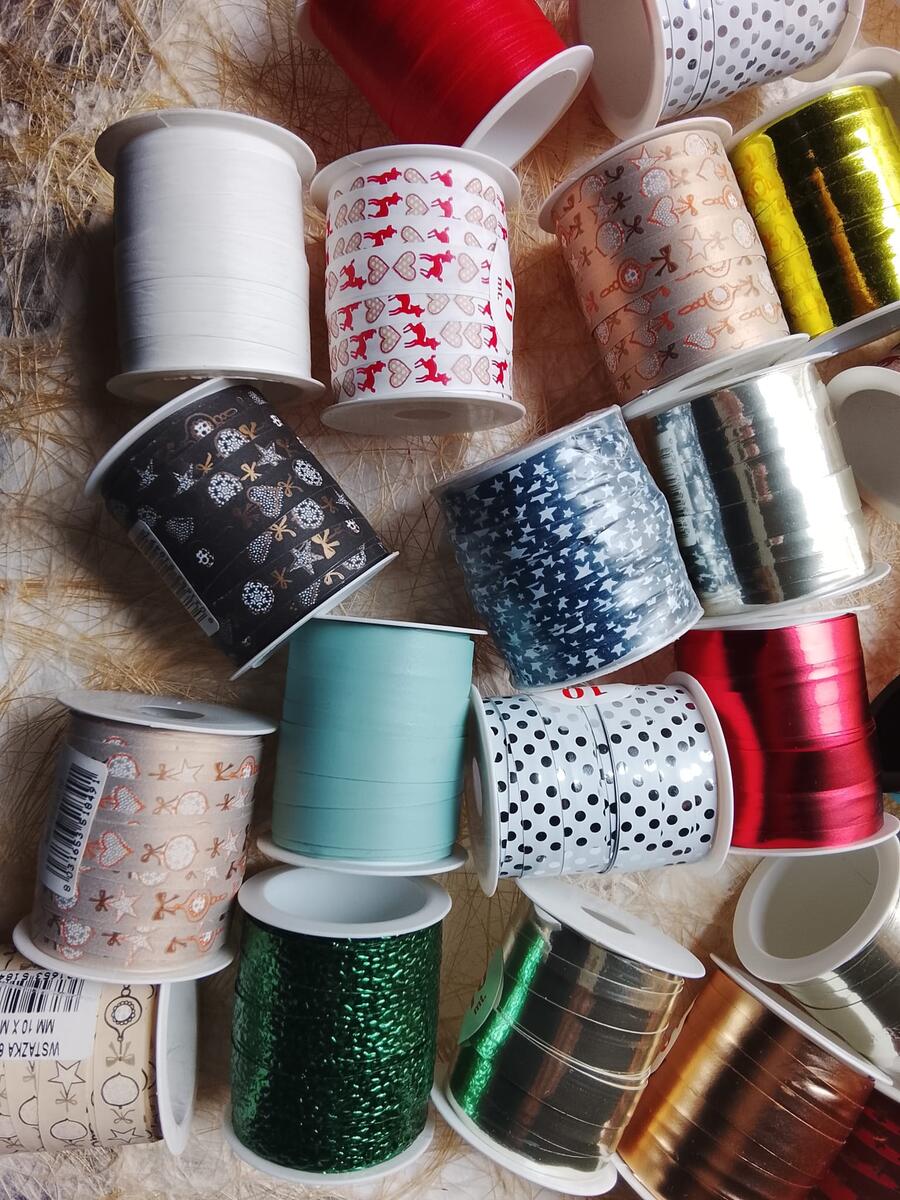 Confezione 12 rotoli nastri natalizi assortiti