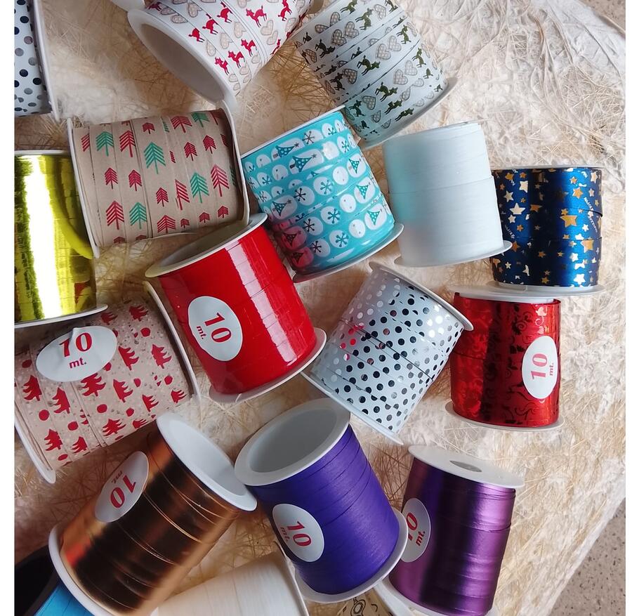 Confezione 12 rotoli nastri natalizi assortiti