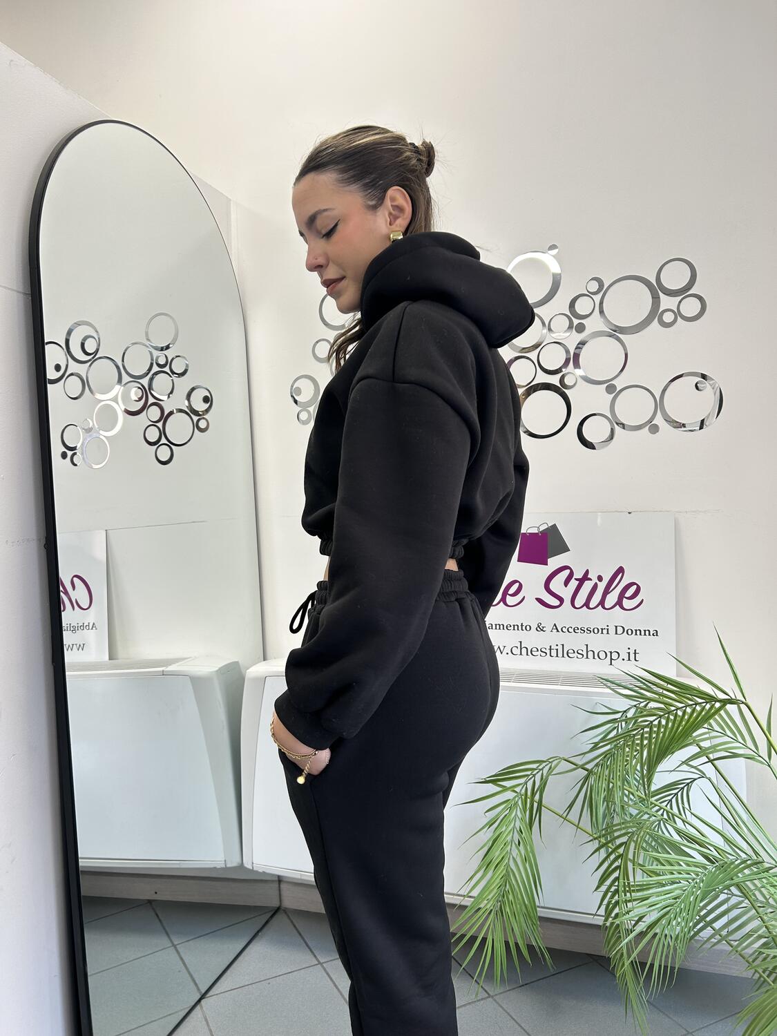 NOVITÀ Felpina crop con cappuccio felpata