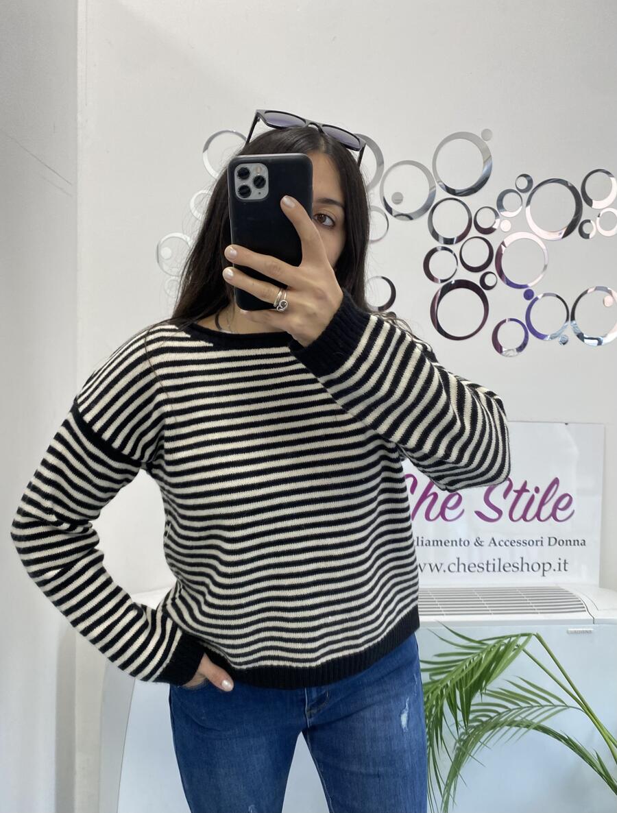 NOVITÀ Pull a righe girocollo in misto lana