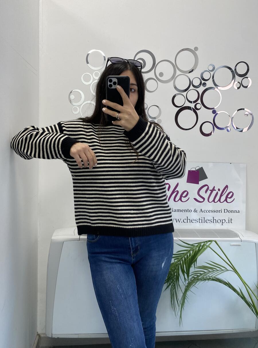 NOVITÀ Pull a righe girocollo in misto lana