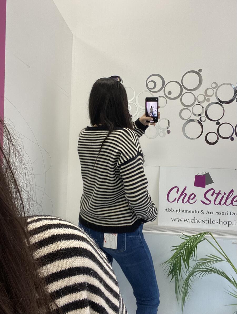 NOVITÀ Pull a righe girocollo in misto lana