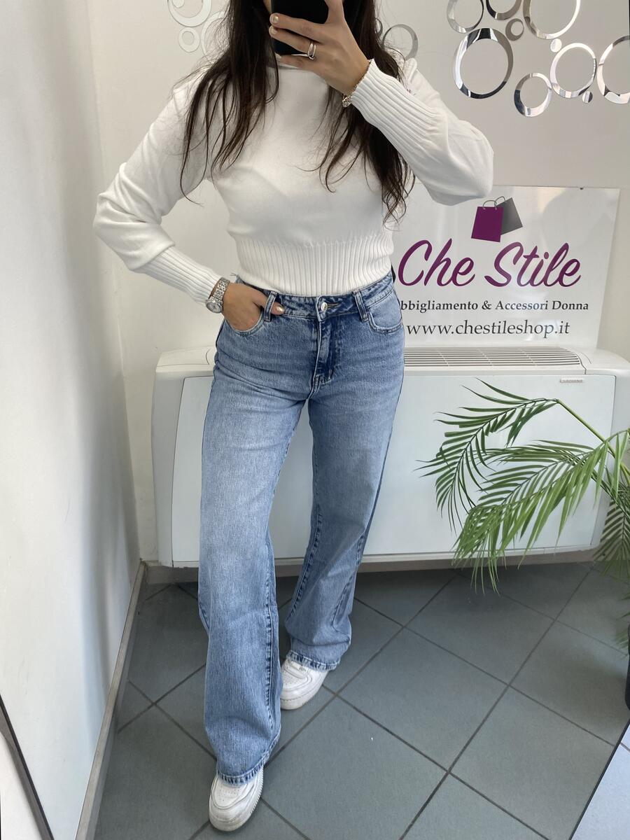 NOVITÀ Jeans straight leg a vita alta