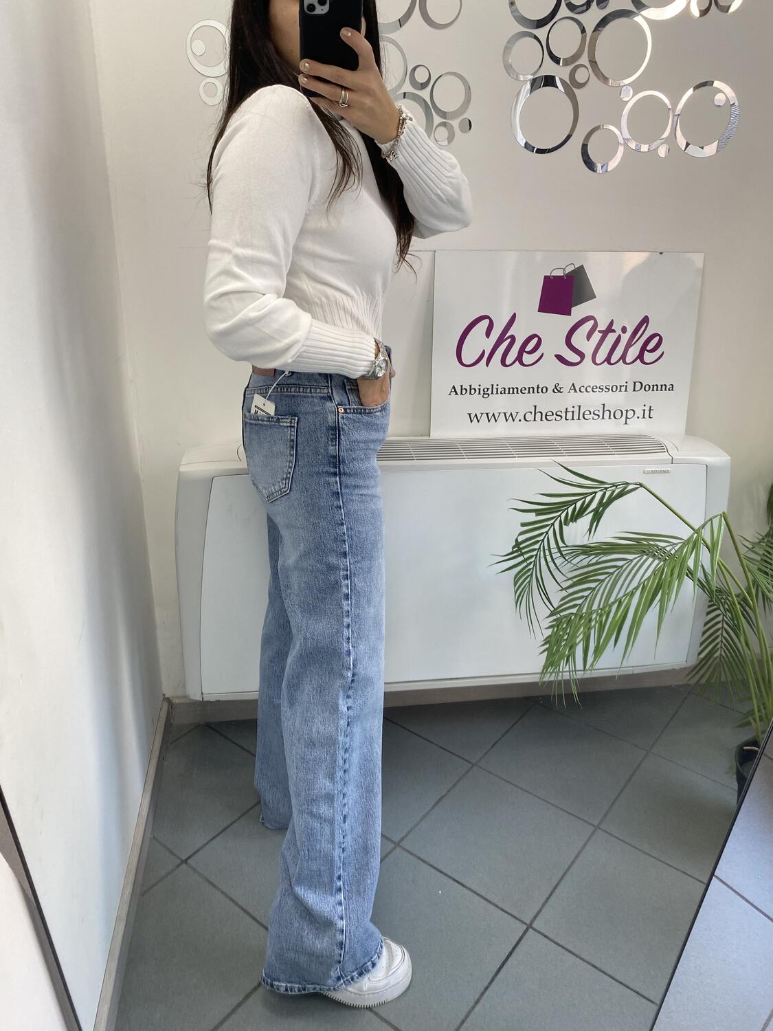 NOVITÀ Jeans straight leg a vita alta