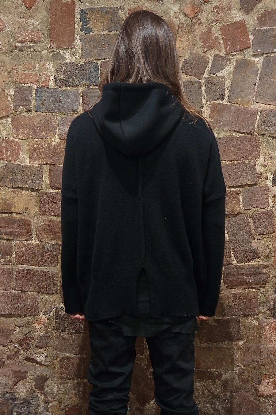 bl1T - Maglia con cappuccio