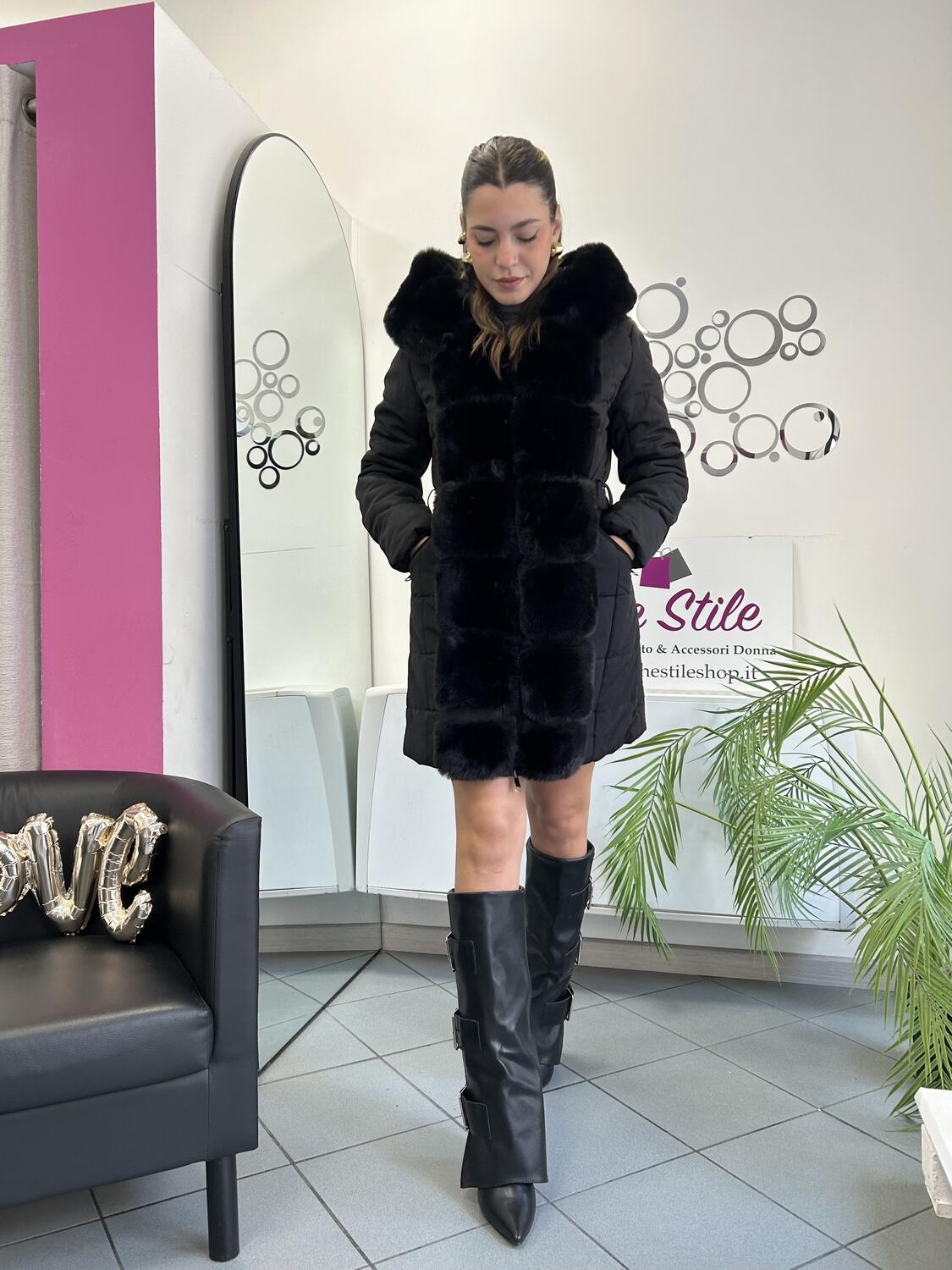 NOVITÀ Piumino invernale con inserti in eco pelliccia