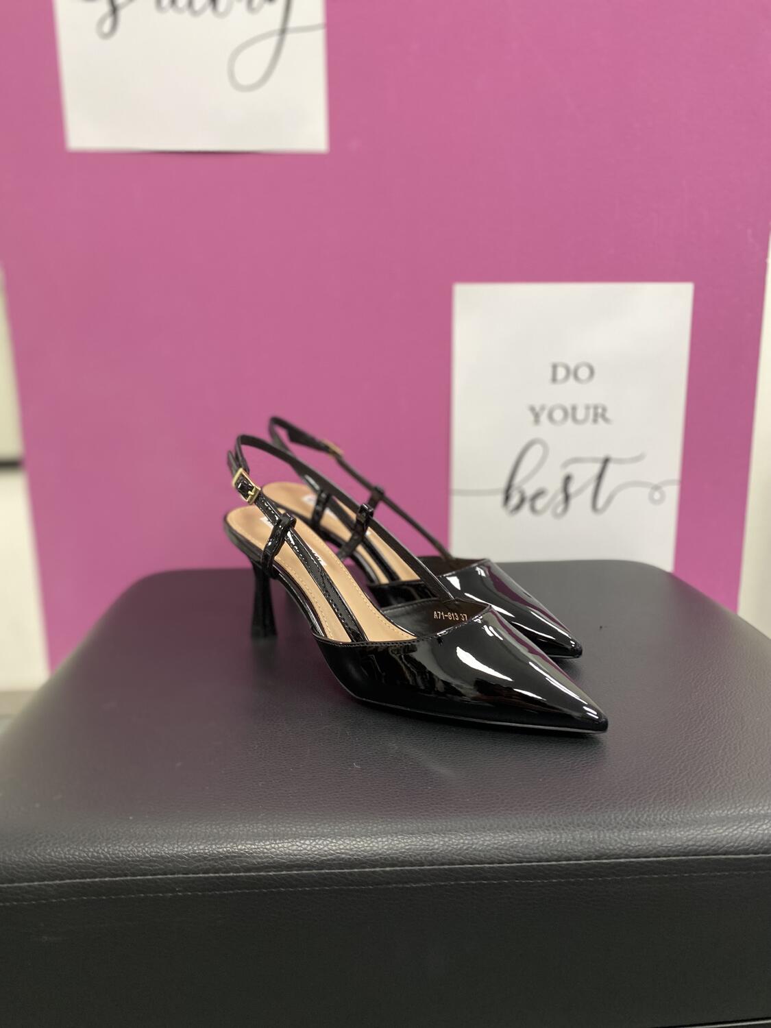 NOVITÀ Slingback in vernice 