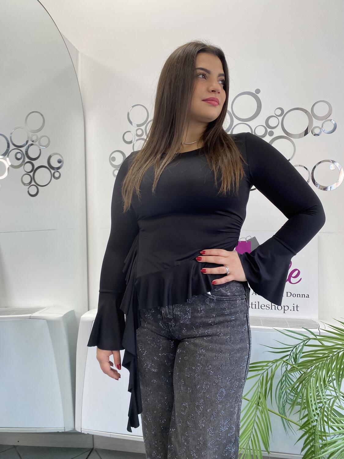 NOVITÀ Maglia con voulant laterale 