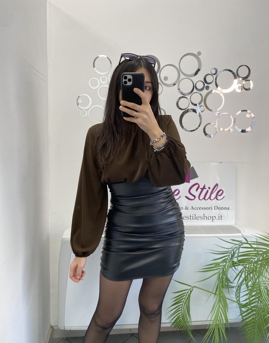 NOVITÀ Abito con gonna in eco pelle